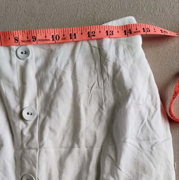 WHITE TWO PIECE SKIRT AND CROP TOP - Picture 4 of 9